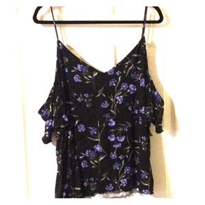 Cold shoulder cropped shirt